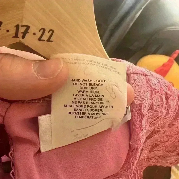 Vintage Ladies’ Size 16 Dress with Pleated Skirt  and Floral Lace Top - Picture 4 of 6